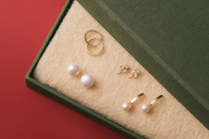 Jak kupić kolczyki świąteczne, kiedy nie znasz dobrze gustu obdarowanej osoby?