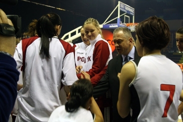 Kadra poznała rywalki