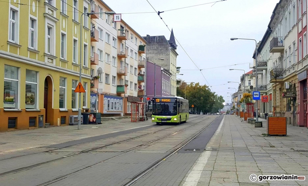 Autobus nie pojedzie już torowiskiem na Chrobrego