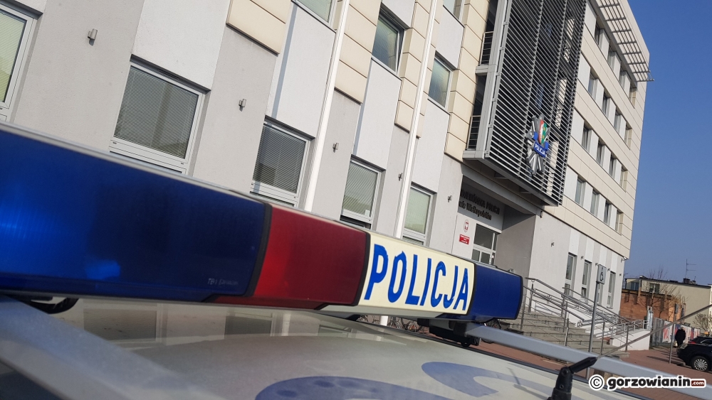 Przed policją uciekł na balkon