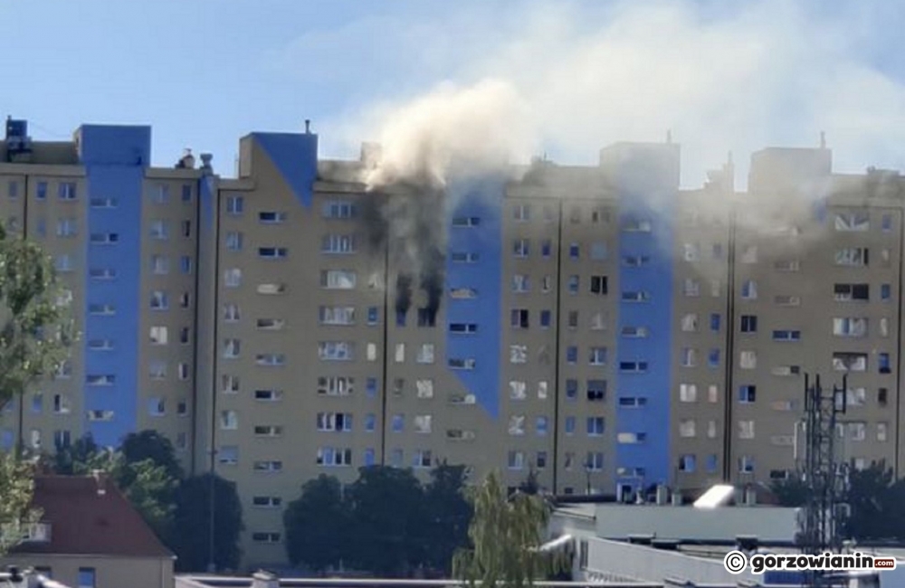 Pożar mieszkania na os. Staszica [zdjęcia]