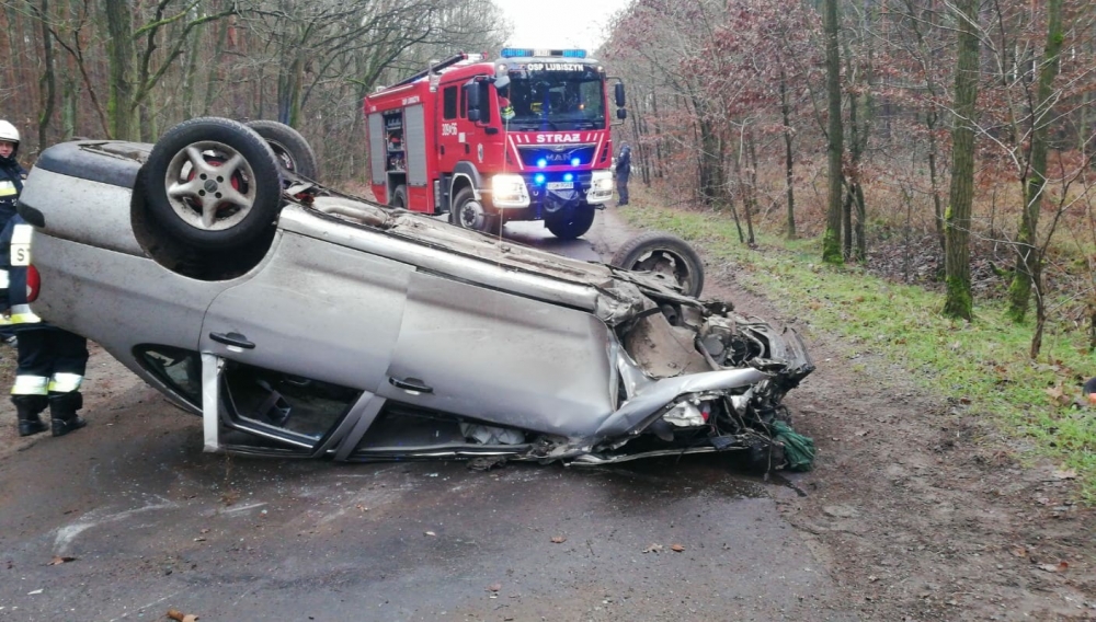 Uciekł z miejsca wypadku, bo… miał zakaz prowadzenia pojazdów