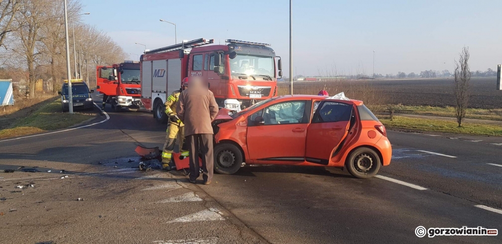 Zderzenie forda i toyoty