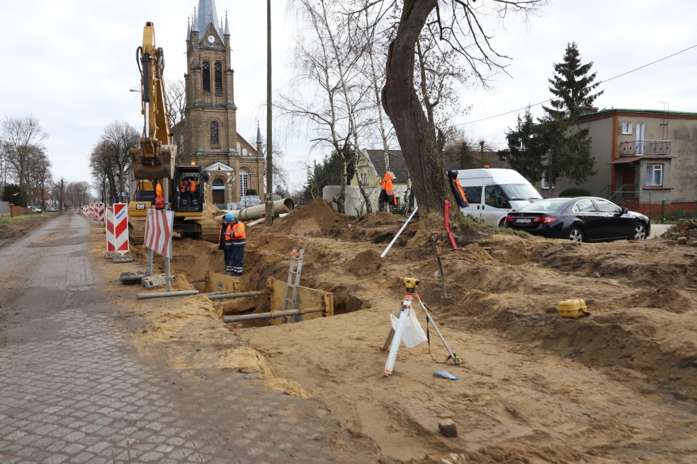 Jak przebiegają prace przy ul. Kostrzyńskiej? [zdjęcia]