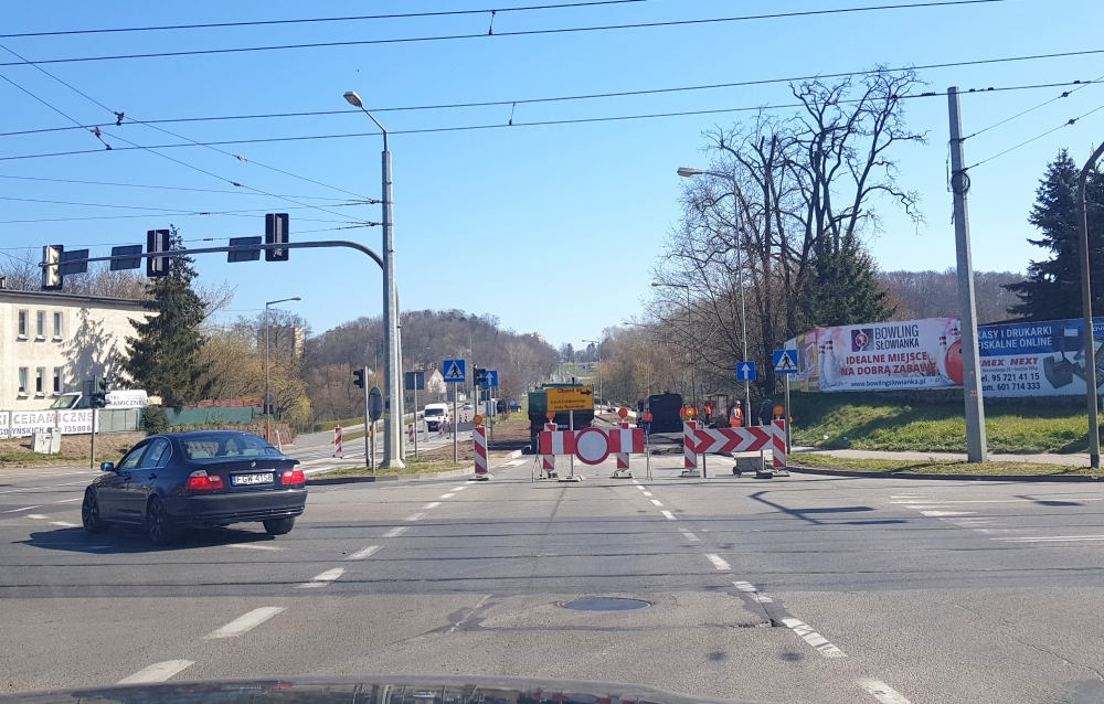 Zamknięty wjazd w Al. ks. Andrzejewskiego