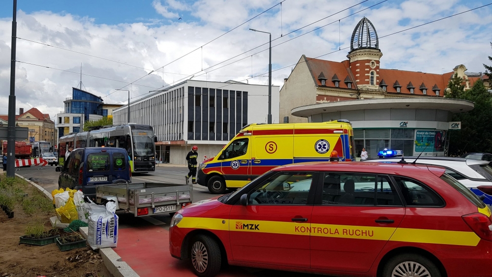 Zderzenie tramwaju z samochodem w centrum Gorzowa