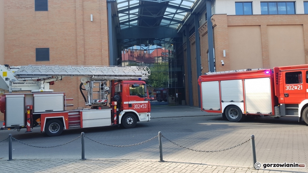 Alarm bombowy w Askanie