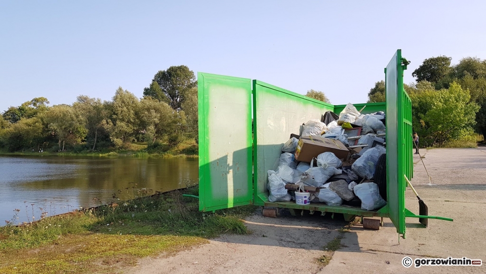 Społecznicy posprzątali brzegi Warty