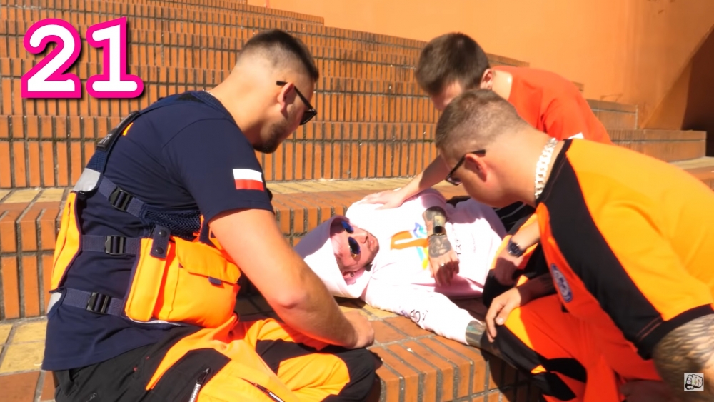 Pracownicy szpitala wyrzuceni z pracy za udział w kontrowersyjnym nagraniu [film]