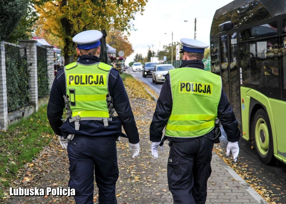 Będzie więcej policyjnych patroli w okolicach cmentarzy