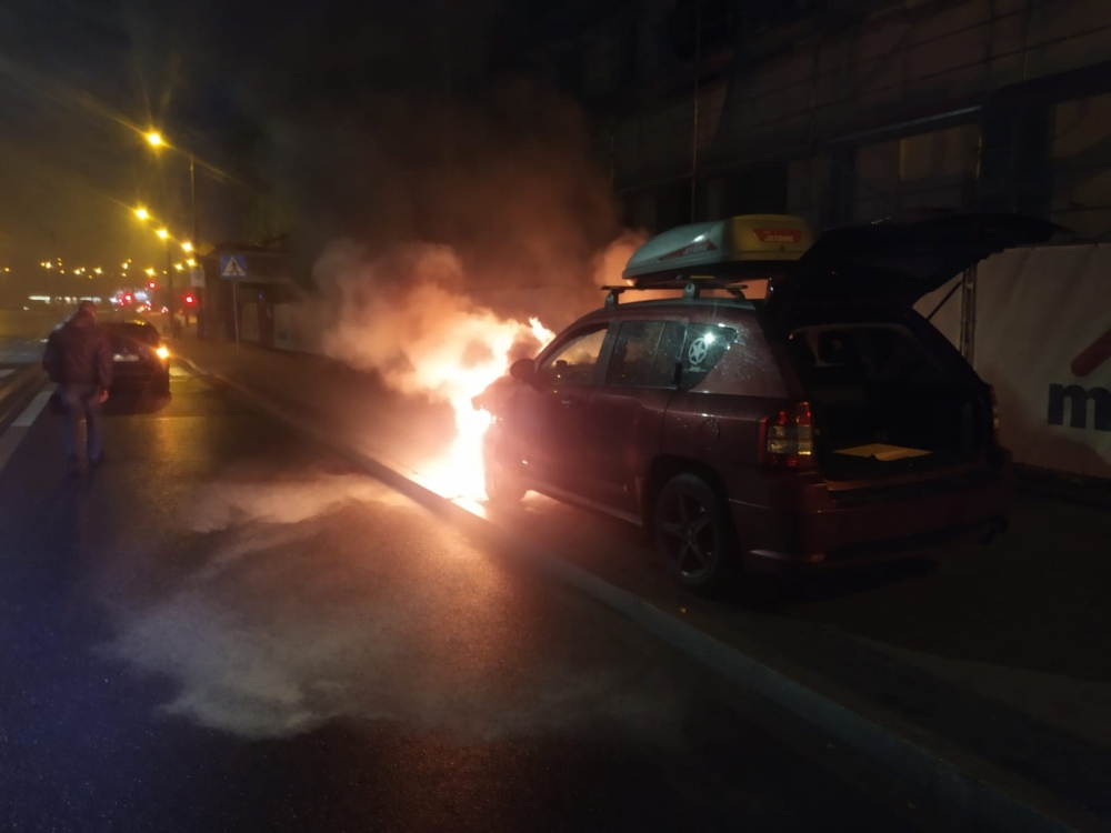 Przy Warszawskiej palił się samochód