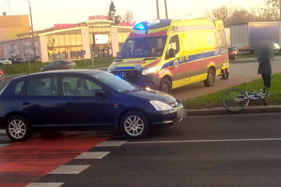 Potrącenie rowerzysty na rondzie Niepodległości