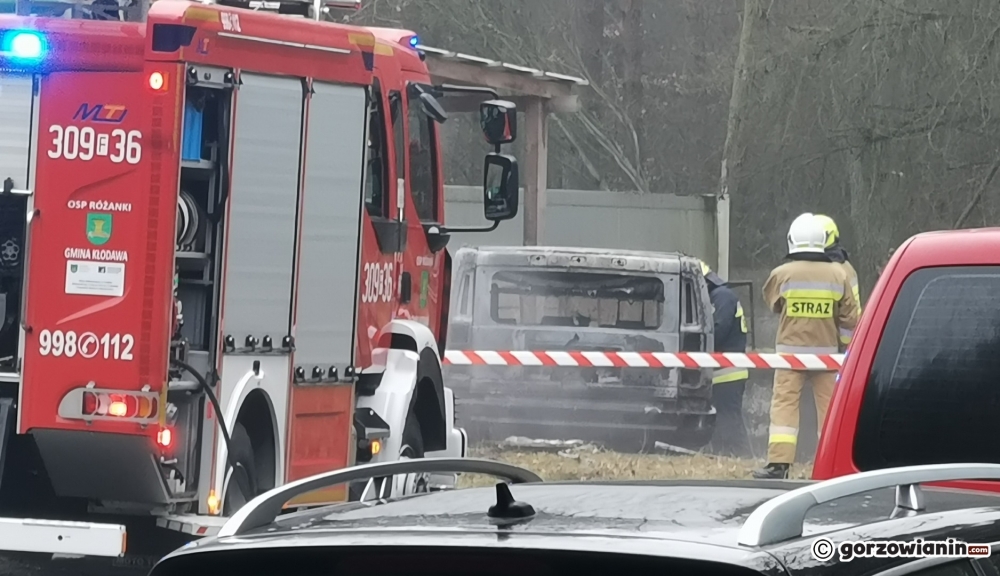 Pożar samochodu koło Gorzowa. W środku znaleziono zwęglone zwłoki