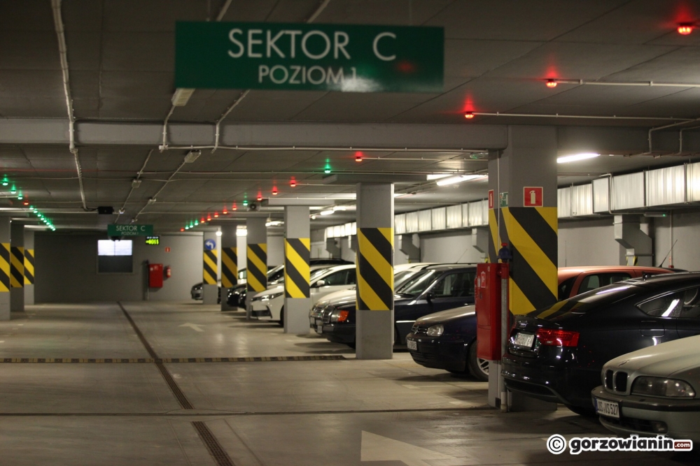 Zarządca płatnego parkingu Filharmonii Gorzowskiej wybrany. Od kiedy będziemy płacić za parkowanie?