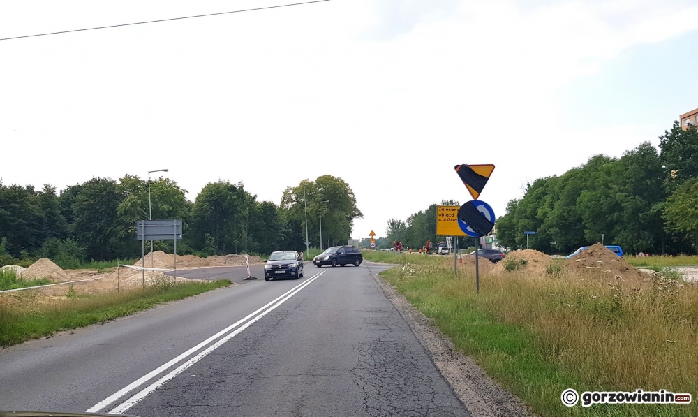 Tymczasowe rondo na Walczaka i zamknięty wjazd w Szarych Szeregów [zdjęcia]