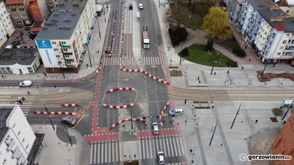 Tymczasowe rondo przy katedrze oraz buspasy zostaną zlikwidowane