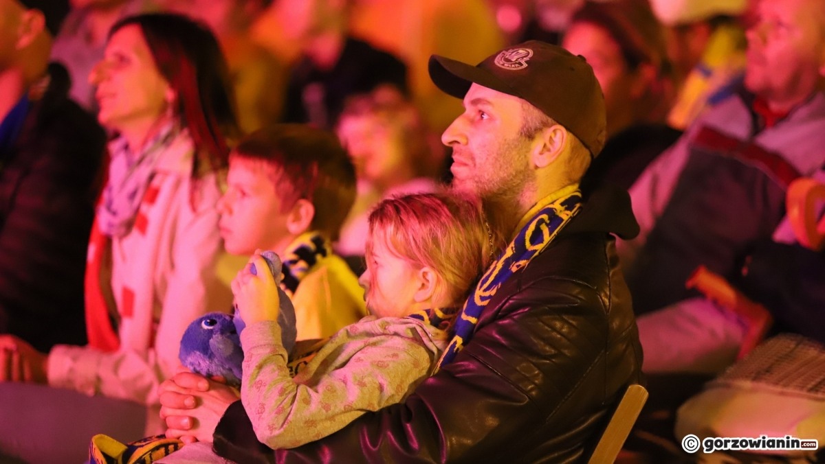 W strefie kibica prawie jak na stadionie. Jest gorąca atmosfera [zdjęcia]