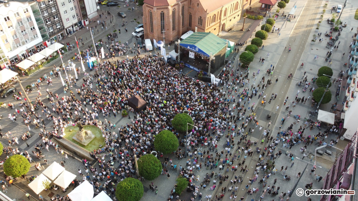 Gorzów: Brak toalet na Starym Rynku. Ludzie załatwiają swoje potrzeby gdzie się da