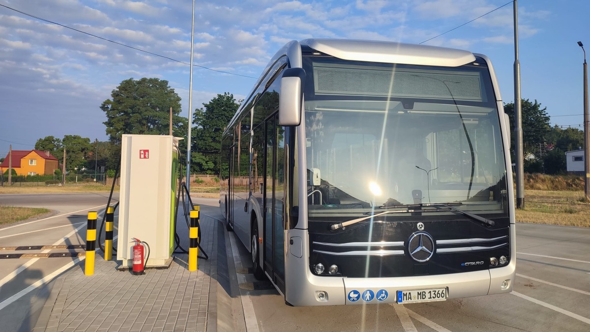 Elektryczny mercedes na testach w Gorzowie