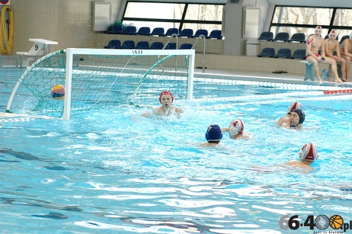 Piłkarze wodni trenują do nowego sezonu