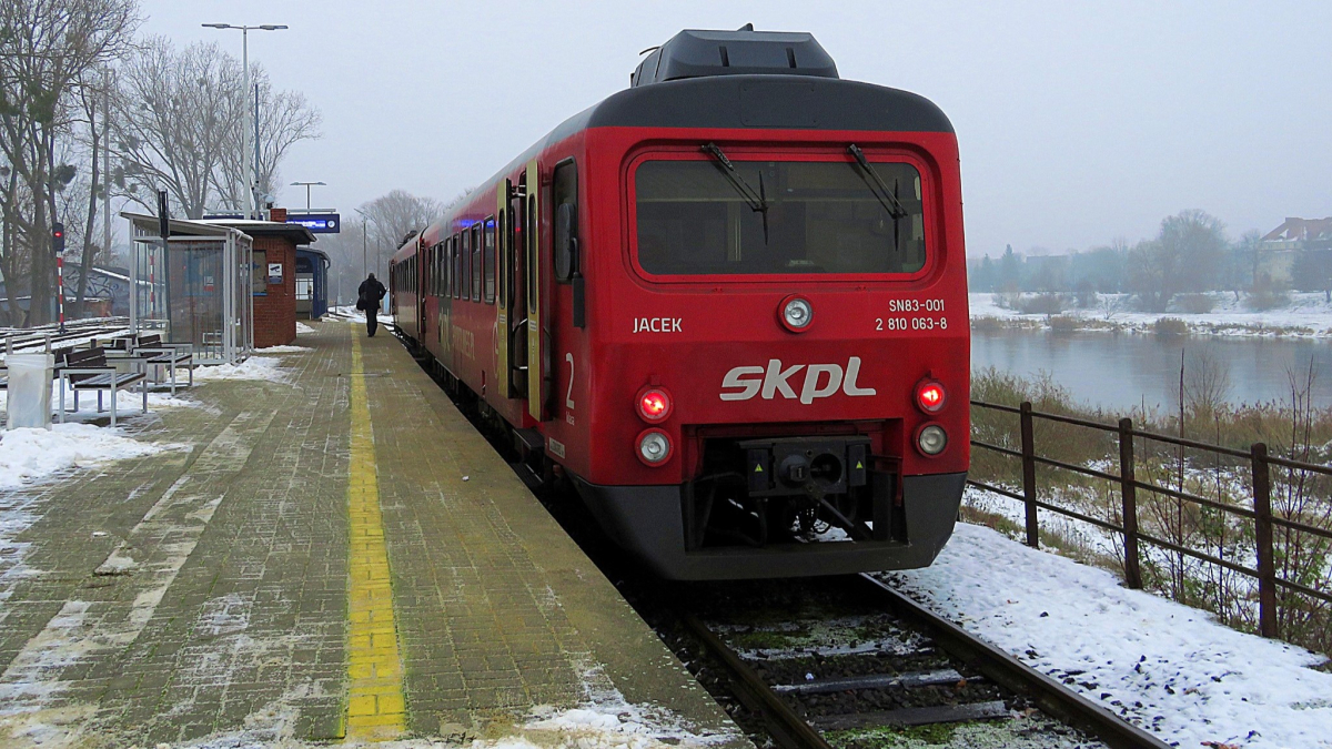 Weronika i Jacek odjechały w siną dal. Pasażerowie codziennie jeżdżą autobusami