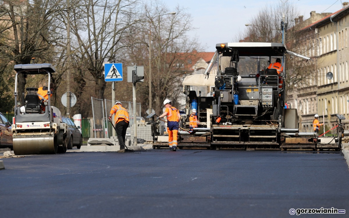 Czas na asfalt na Kosynierów Gdyńskich w Gorzowie