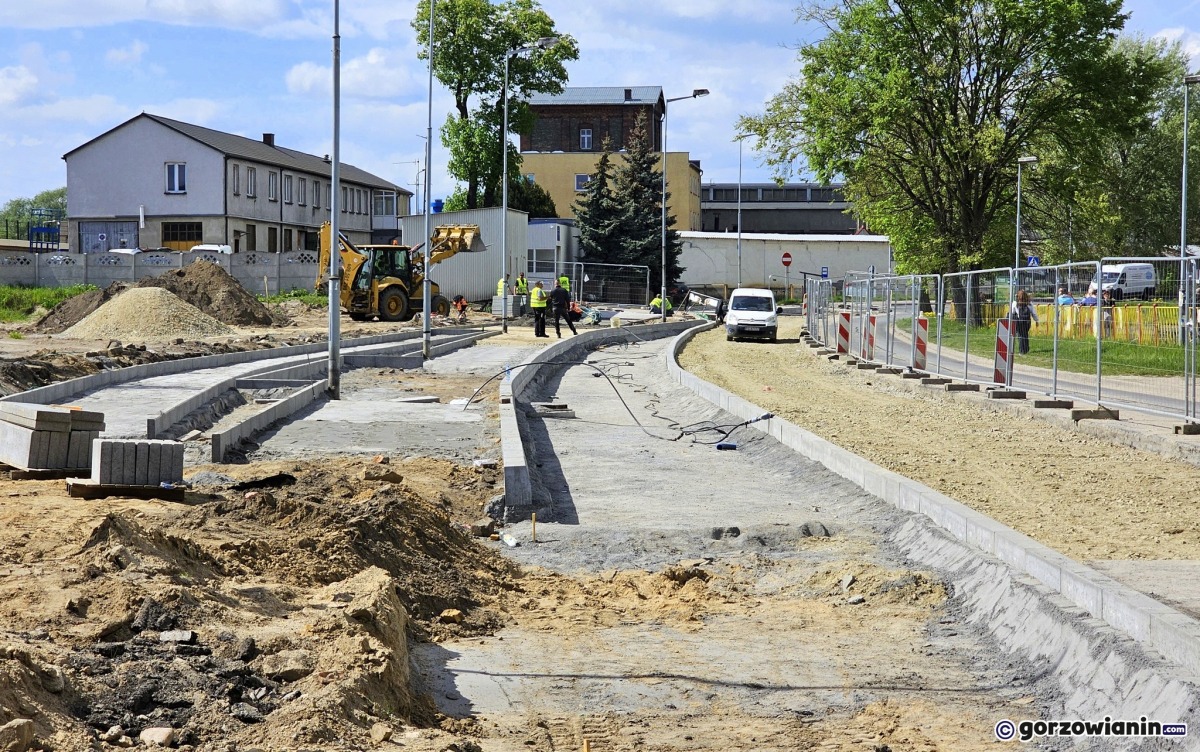 Przy Jancarza powstają zatoki dla autobusów