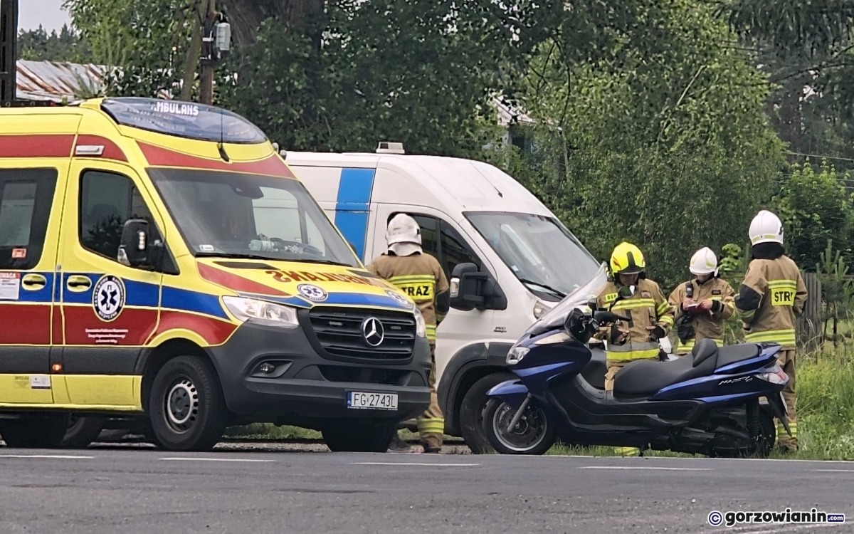 Wypadek koło Gorzowa. Skuter zderzył się z busem 