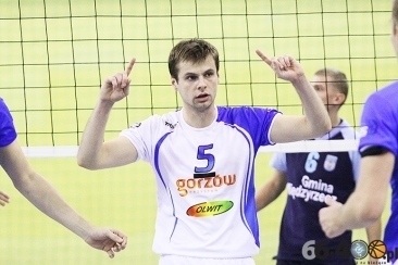 Bez trenera i kapitana, ale z liderem 