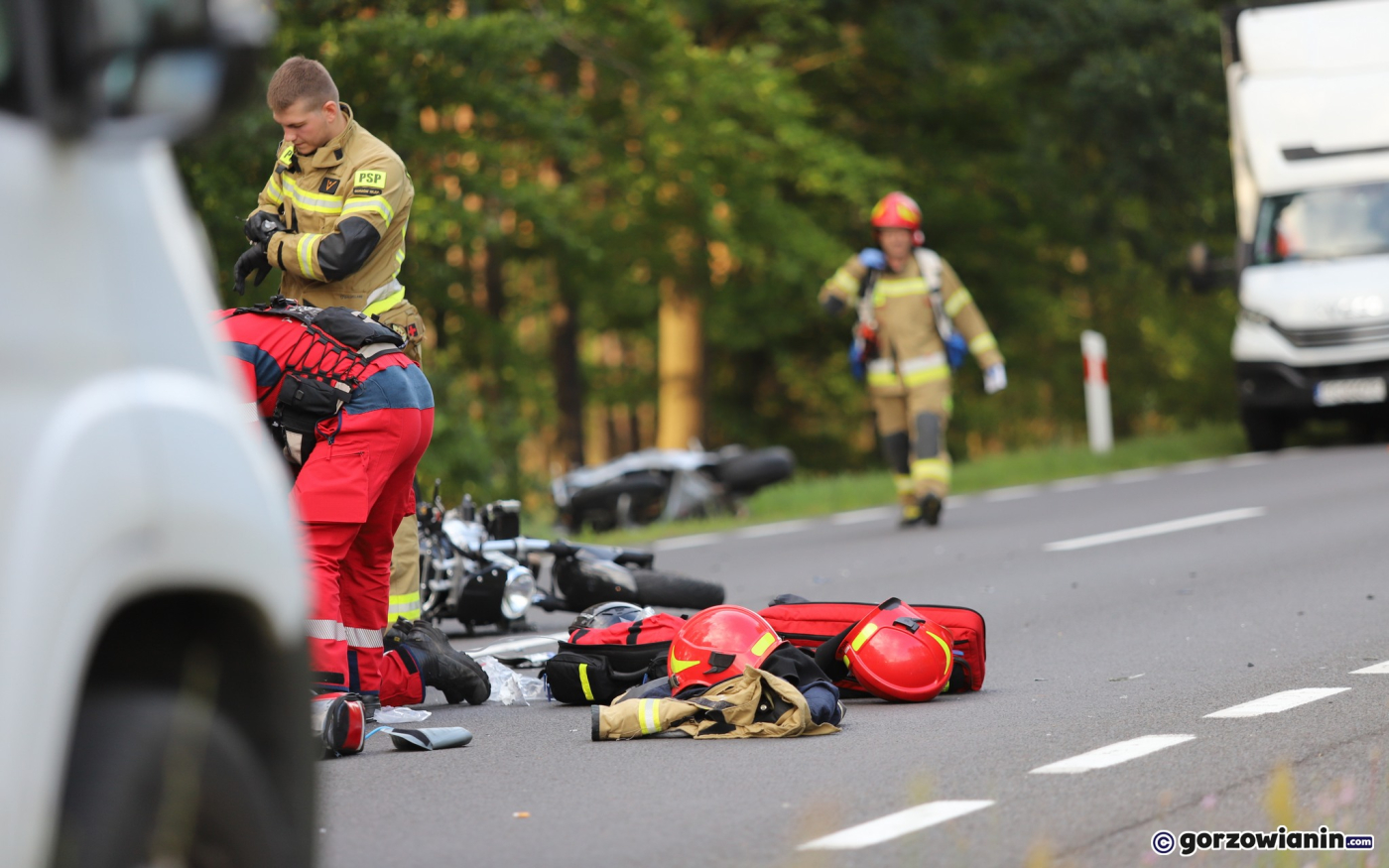 Zderzenie dwóch motocyklistów na DK22 koło Gorzowa. Trwa walka o życie jednego z nich