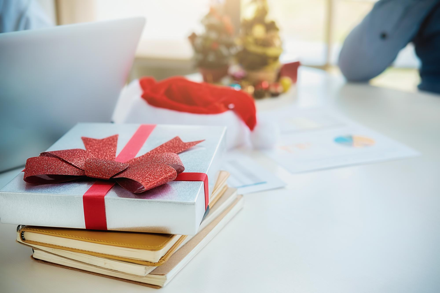 Co powinno znaleźć się w paczce świątecznej dla pracownika?