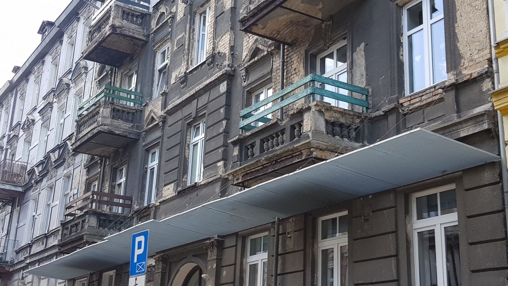 Kamienice w Gorzowie się sypią. Mieszkańcy przygotowali petycję i chcą 2 milionów złotych na remonty