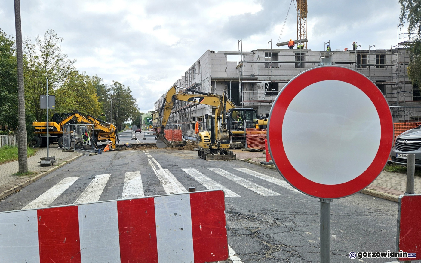 Utrudnienia na Przemysłowej. Robią ciepło, wodę i kanalizację