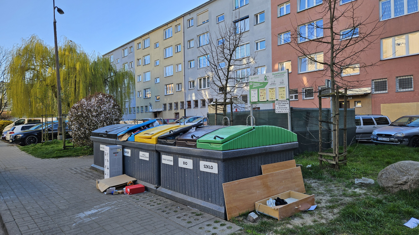 Projekt obniżki opłat za śmieci „od wody” czeka. Kiedy zajmą się nim radni?