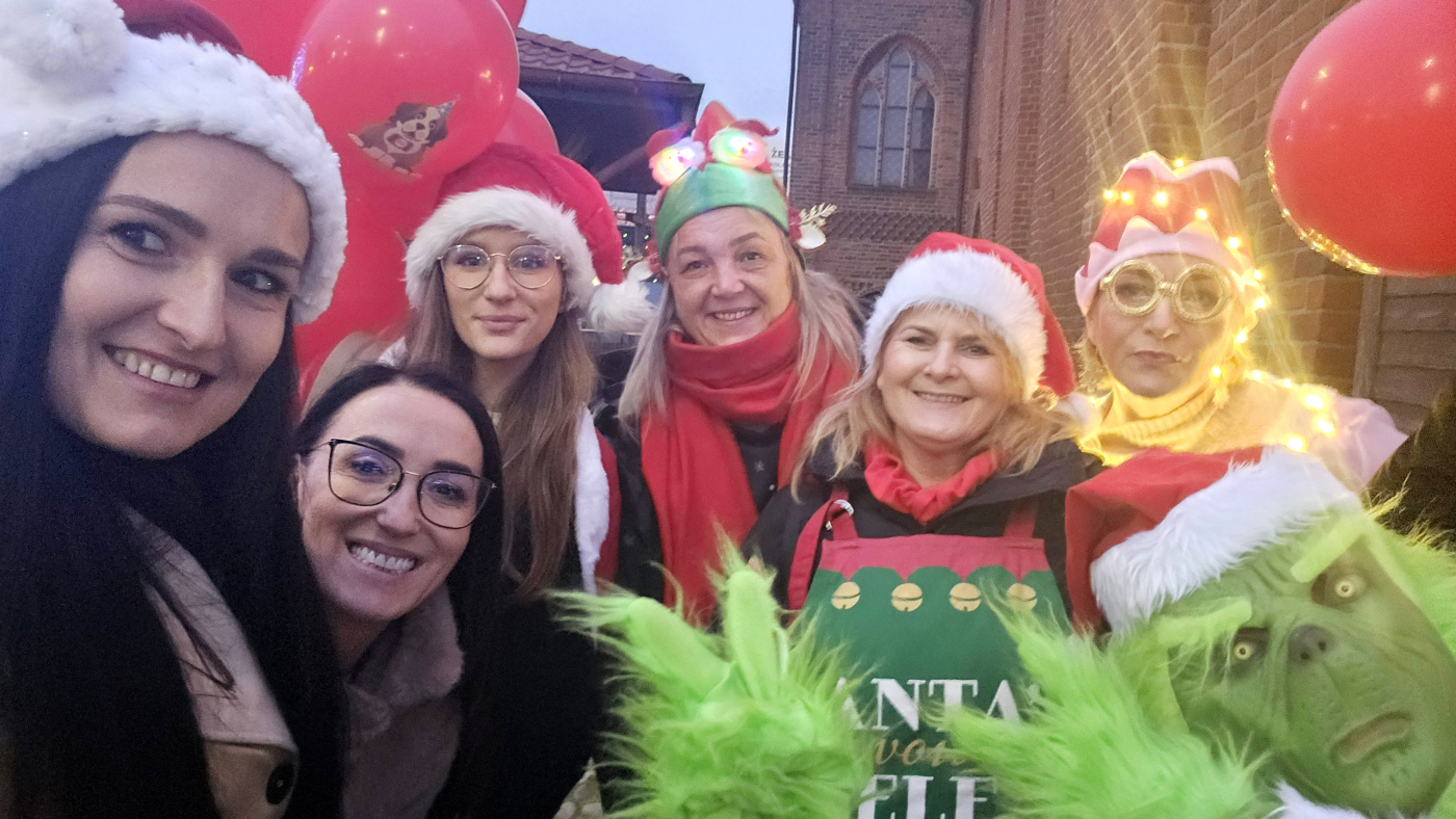 Magia może zacząć się od Ciebie. Rozdawaliśmy prezenty przypadkowym mieszkańcom