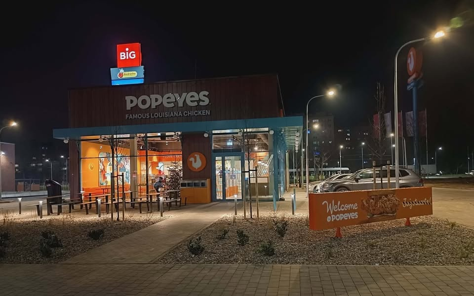Otwarcie Popeyes w Gorzowie. Darmowe Chicken Sandwich dla osób w kolejce