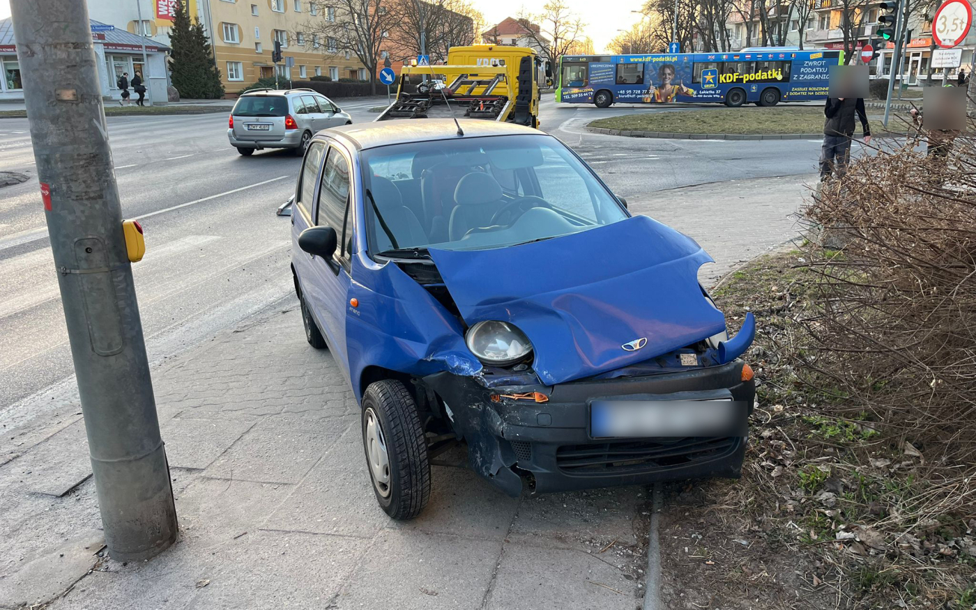 Zderzenie Daewoo Matiza z autobusem MZK Gorzów