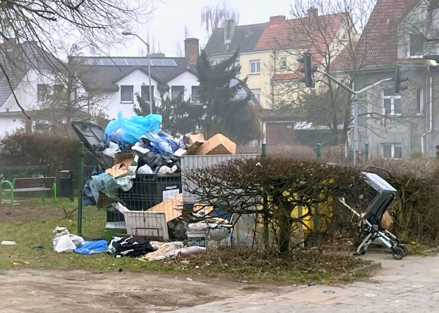 śmieciowy chaos w Gorzowie i brak indywidualnych numerów kont do opłat za odpady