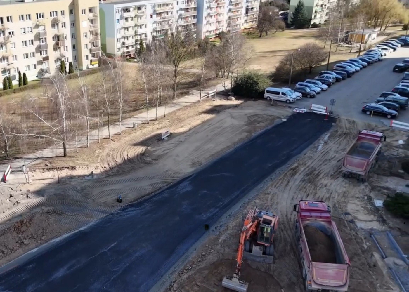 Tymczasowy parking osiedle Piaski Gorzów przy ulicy Kuratowskiej oraz nowe zatoki parkingowe wzdłuż ulicy Kazimierza Wielkiego Budowa północnej obwodnicy Gorzowa