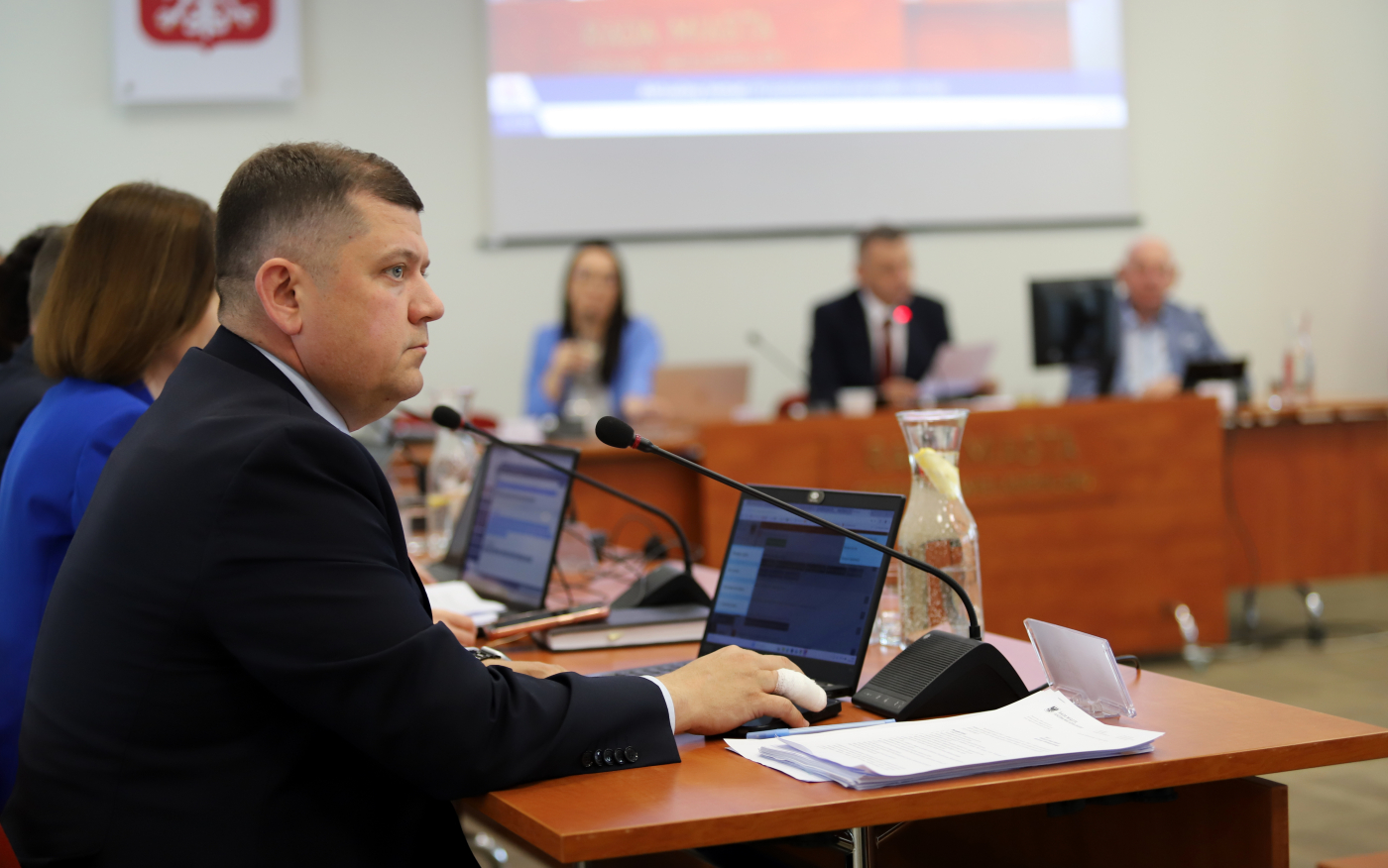 Prezydent Gorzowa Jacek Wójcicki komentuje raport o młodzieży Co nie tak z tym miastem przed sesją Rady Miasta.