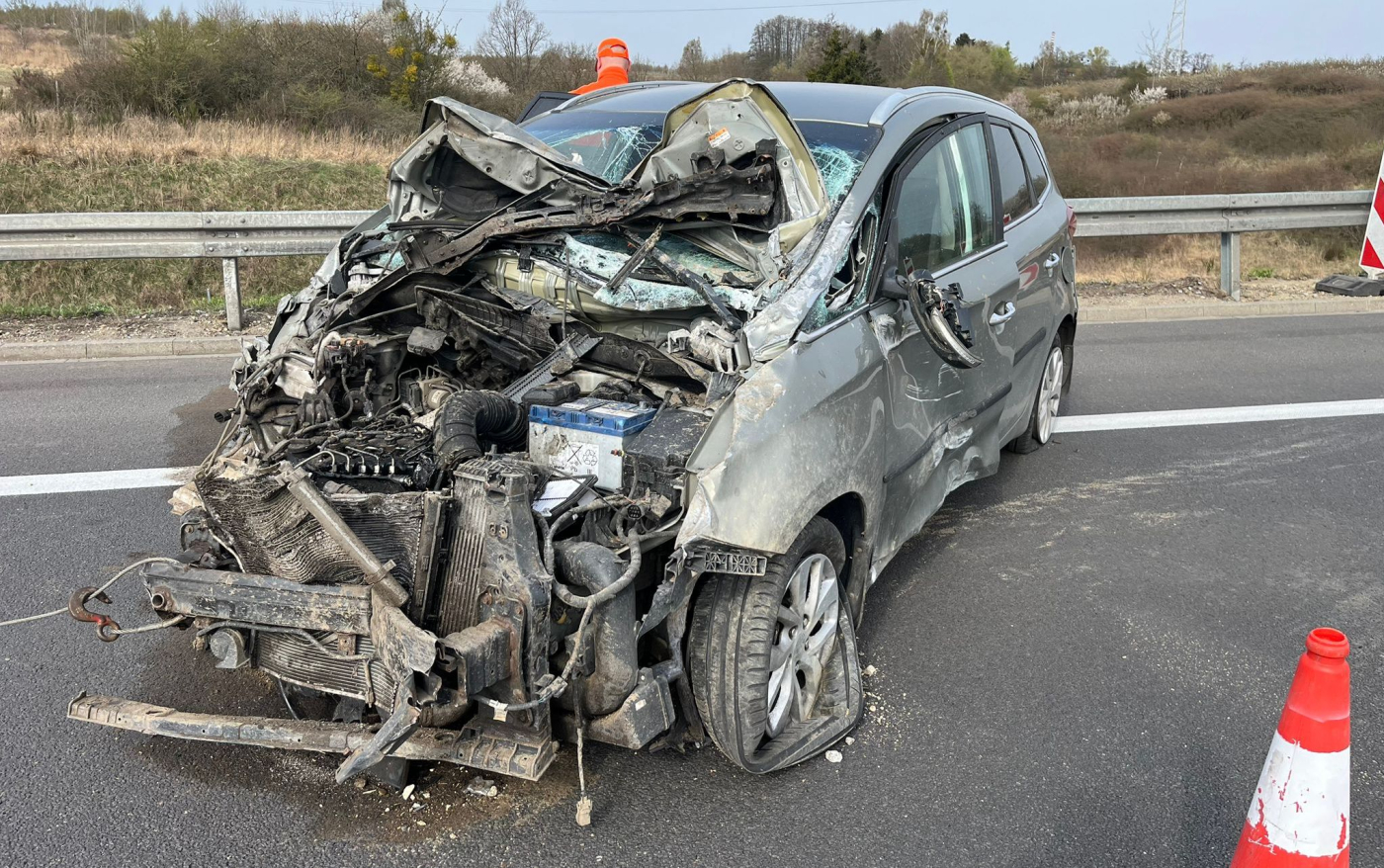 Wypadek na drodze ekspresowej S3 w Gorzowie zderzenie samochodu Kia z busem między węzłami Gorzów Północ i Gorzów Zachód utrudnienia S3