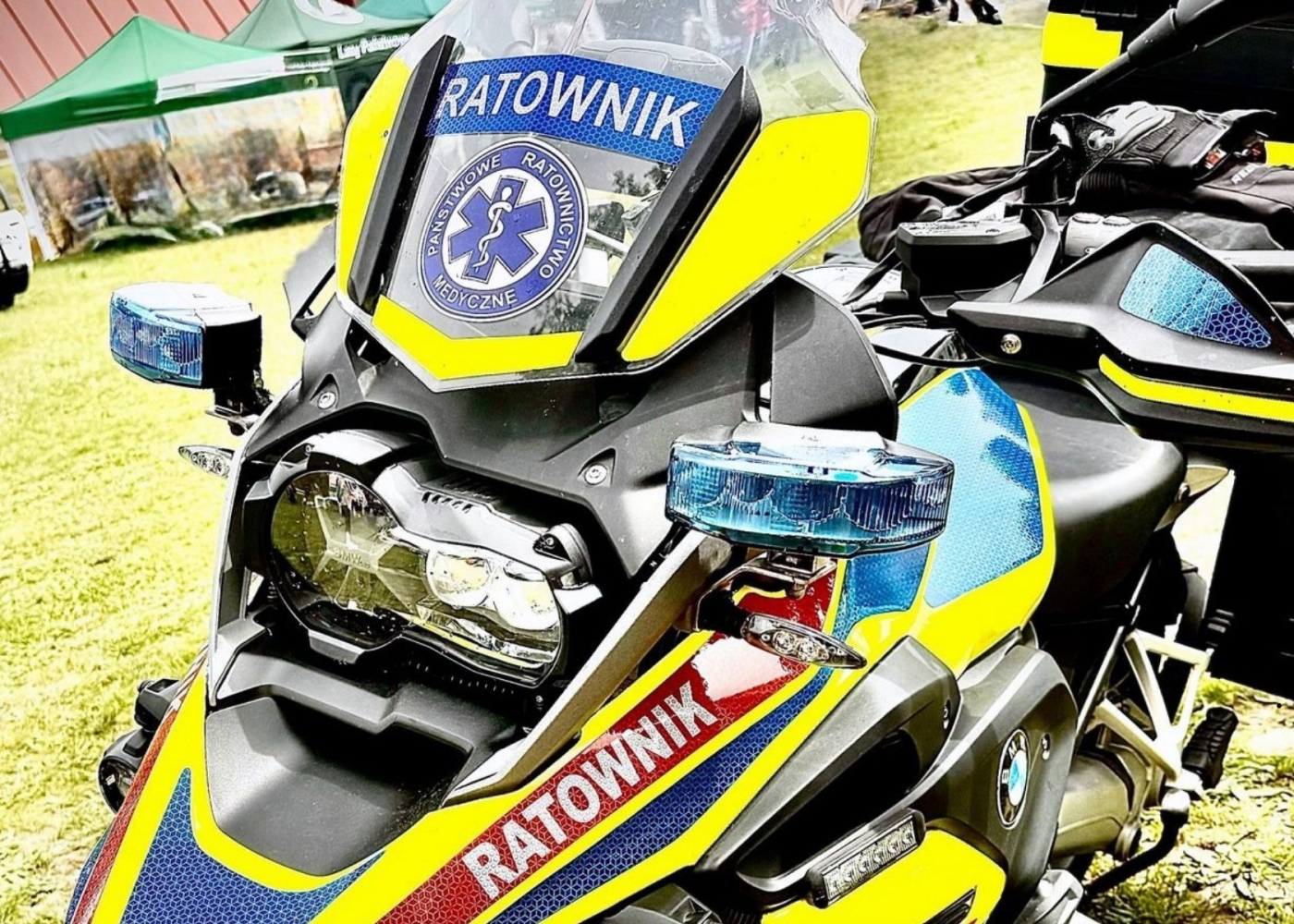 Specjalistyczny motoambulans ratunkowy na ulicy. Pogotowie w Gorzowie nie kupi takich pojazdów przez brak dofinansowania z Urzędu Miasta