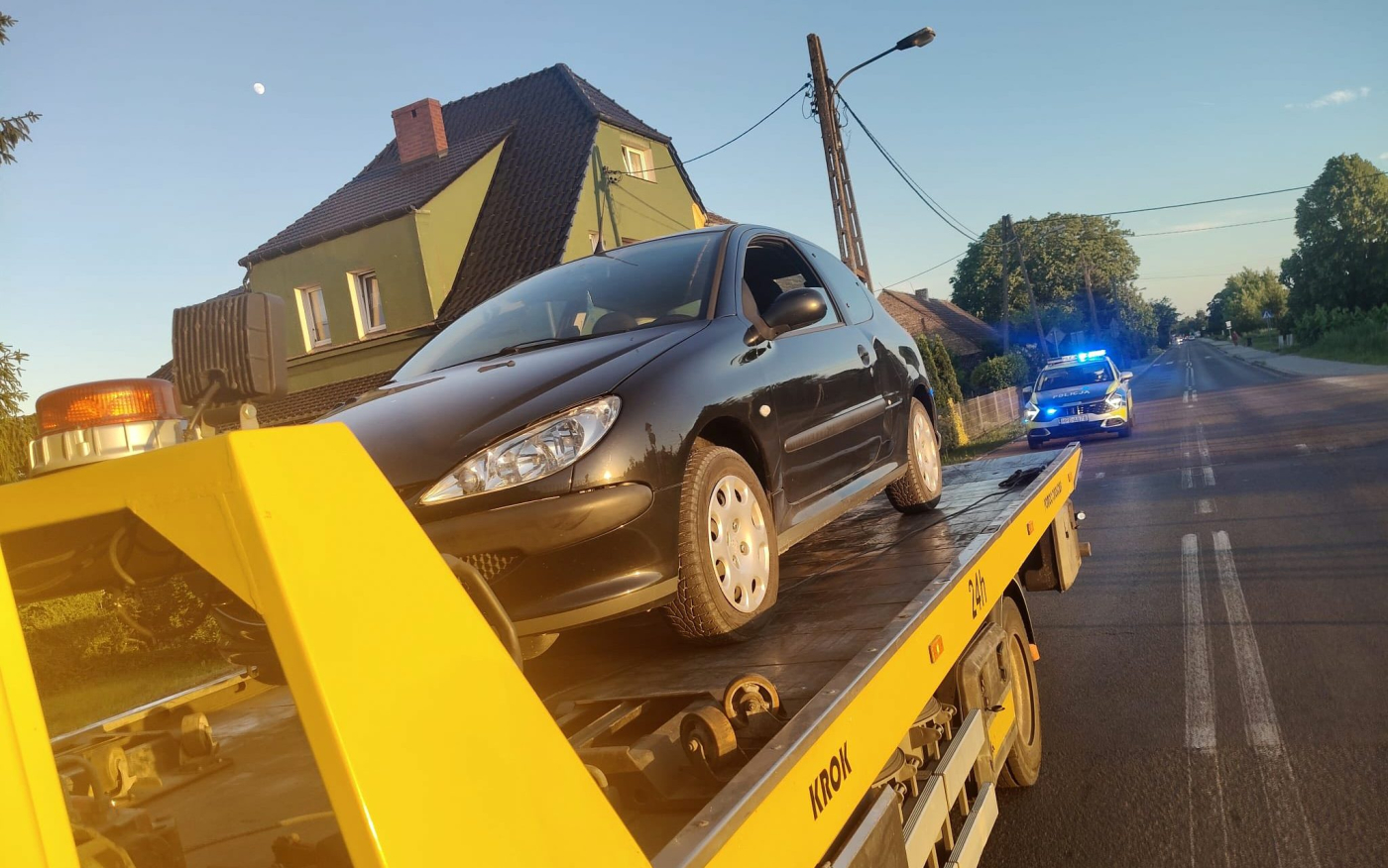 Obywatelskie zatrzymanie Peugeot ulica Sulęcińska w Gorzowie nietrzeźwy kierowca policja Gorzów 2,5 promila alkoholu zatrzymanie pijanego kierowcy
