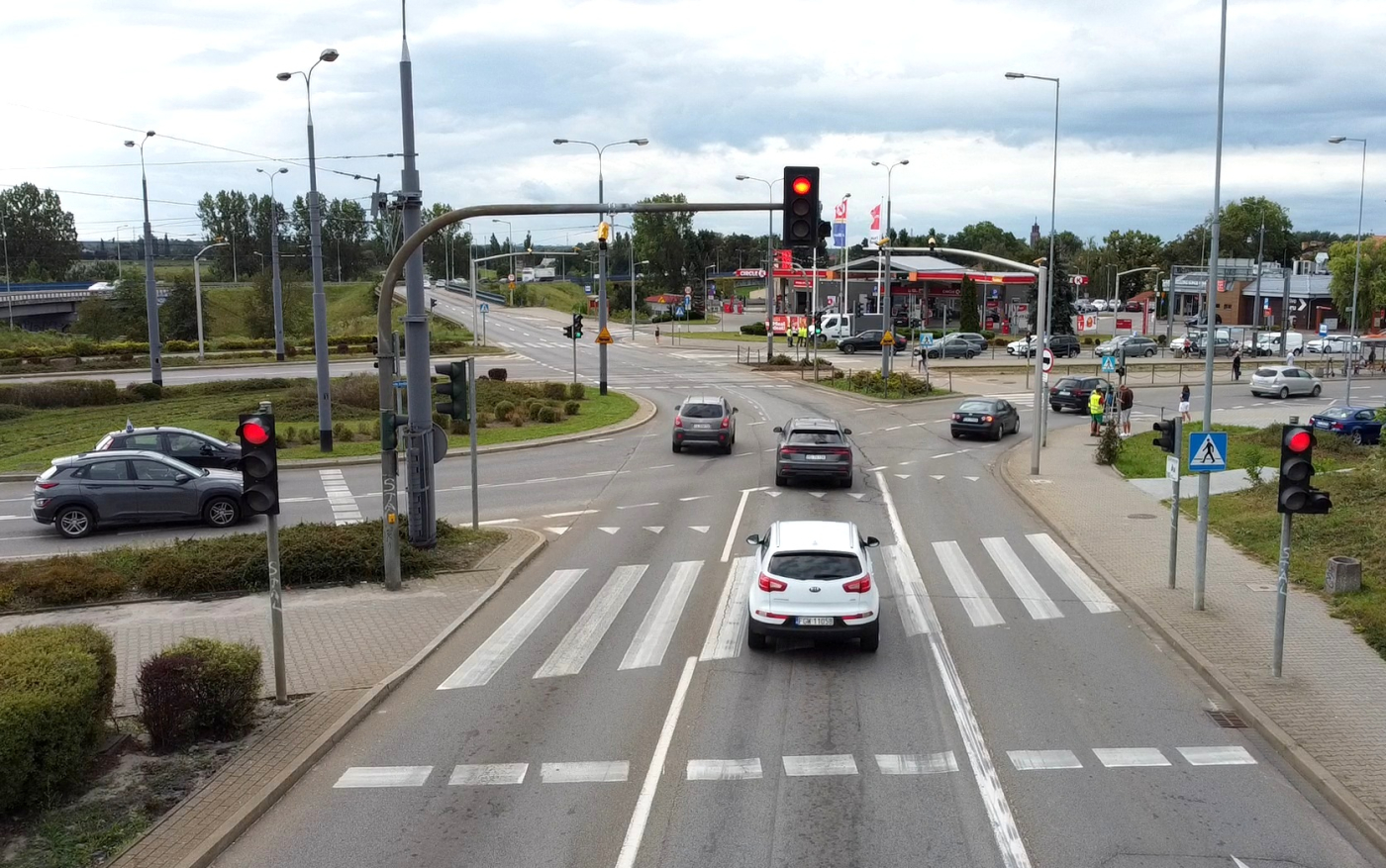 System kamer RedLight rondo Santockie Gorzów rejestrujący przejazd kierowców na czerwonym świetle