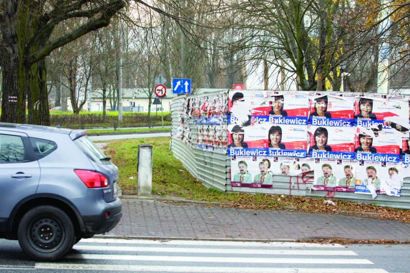 To można było przewidzieć… Plakaty powyborcze szpecą miasto