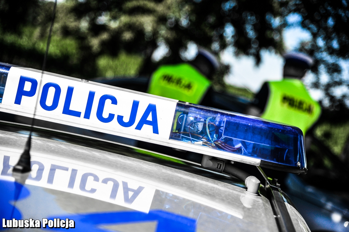 pijany kierowca citroena zatrzymany przez policję w Żółwinie pod Strzelcami zatrzymanie pijanego kierowcy recydywisty