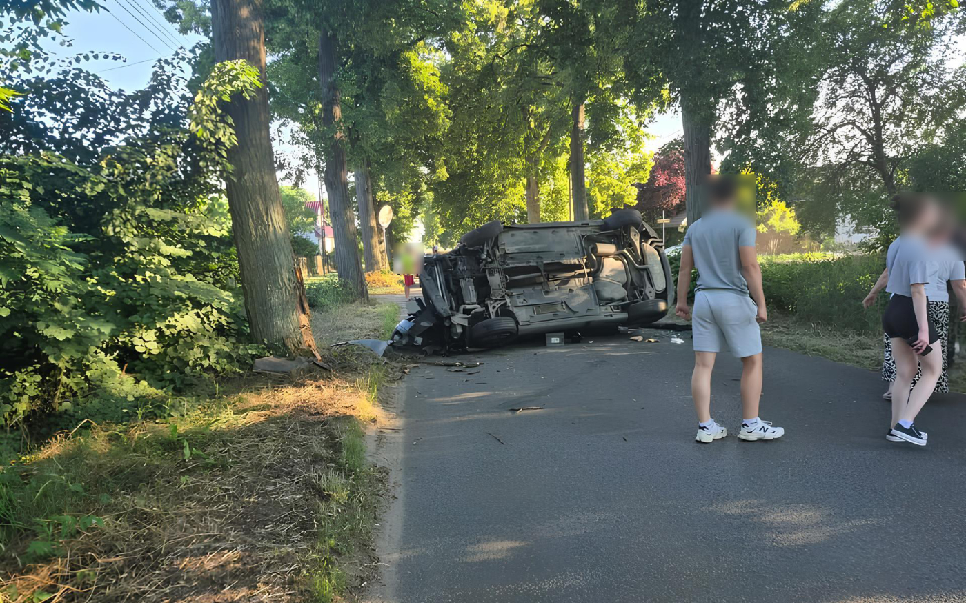 wypadek seat uderzyl w drzewo ulica lipowa jenin gorzow