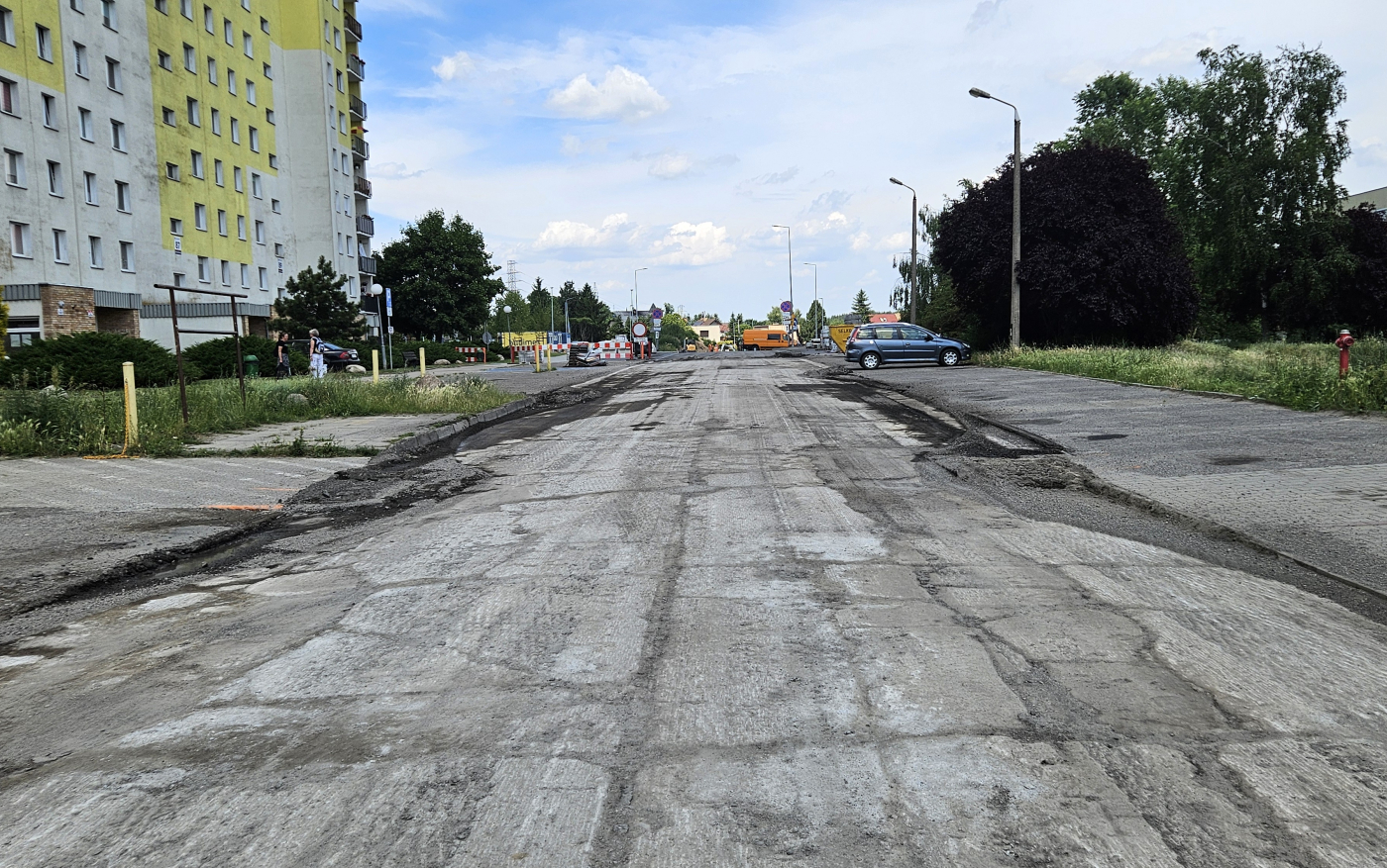 Remont ulicy Kazimierza Wielkiego w Gorzowie i układanie nowej nawierzchni asfaltowej przy budowie północnej obwodnicy