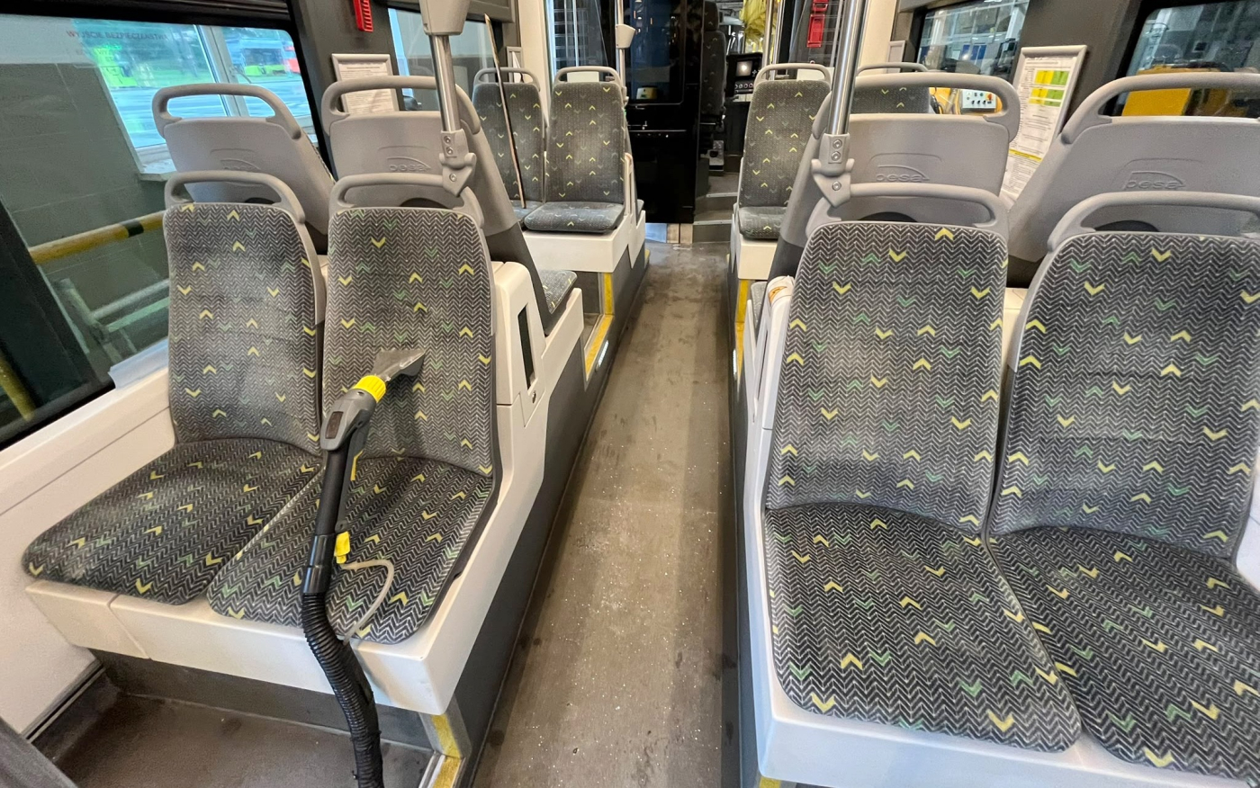 pranie tapicerki w tramwaju mzk gorzow czyszczenie siedzen