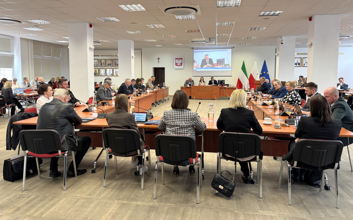 Urząd Miasta Gorzowa sala obrad podczas sesji nadzwyczajnej rady miasta